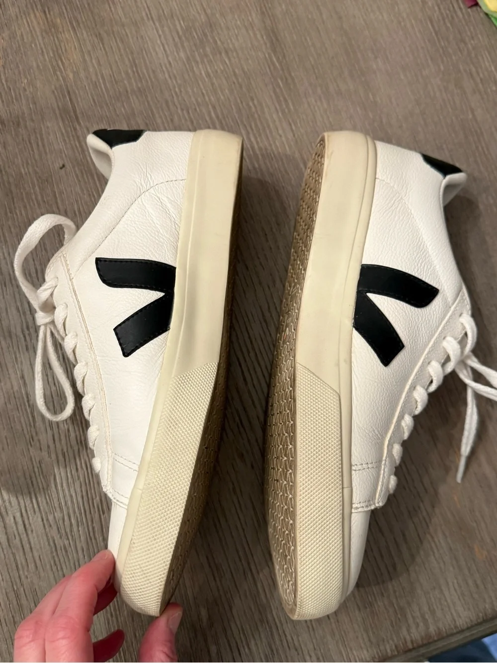 Veja Campo Sneaker in Extra White and Black